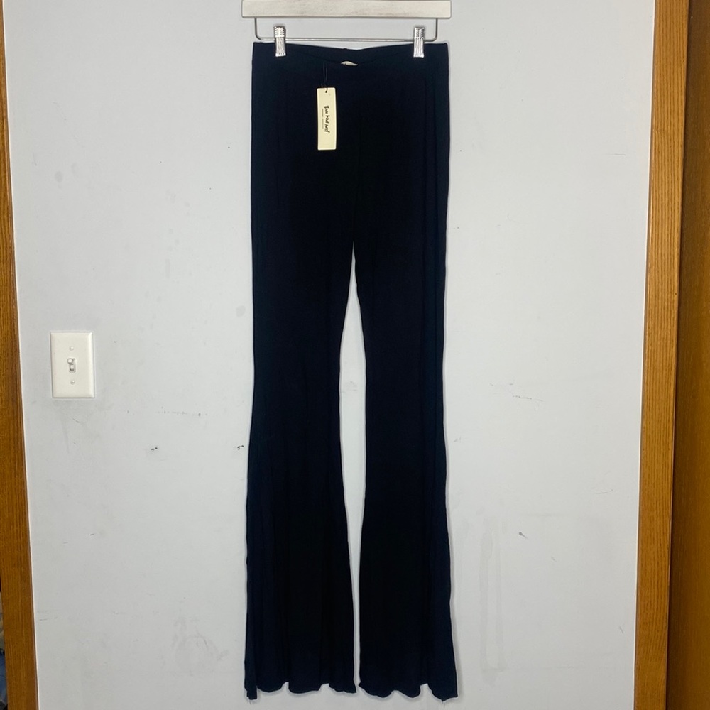 Three Bird Nest Flared Leggings